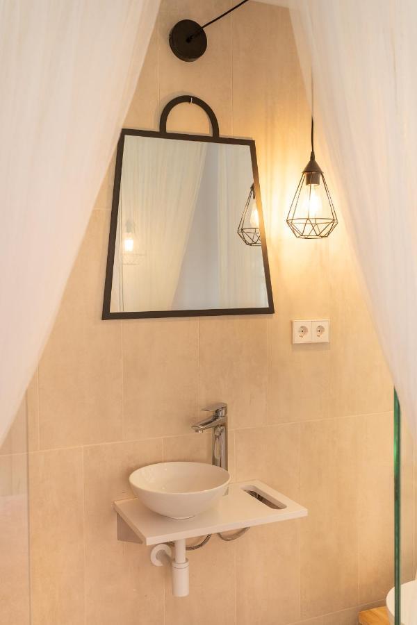 Sitges Beach Hostal Екстериор снимка